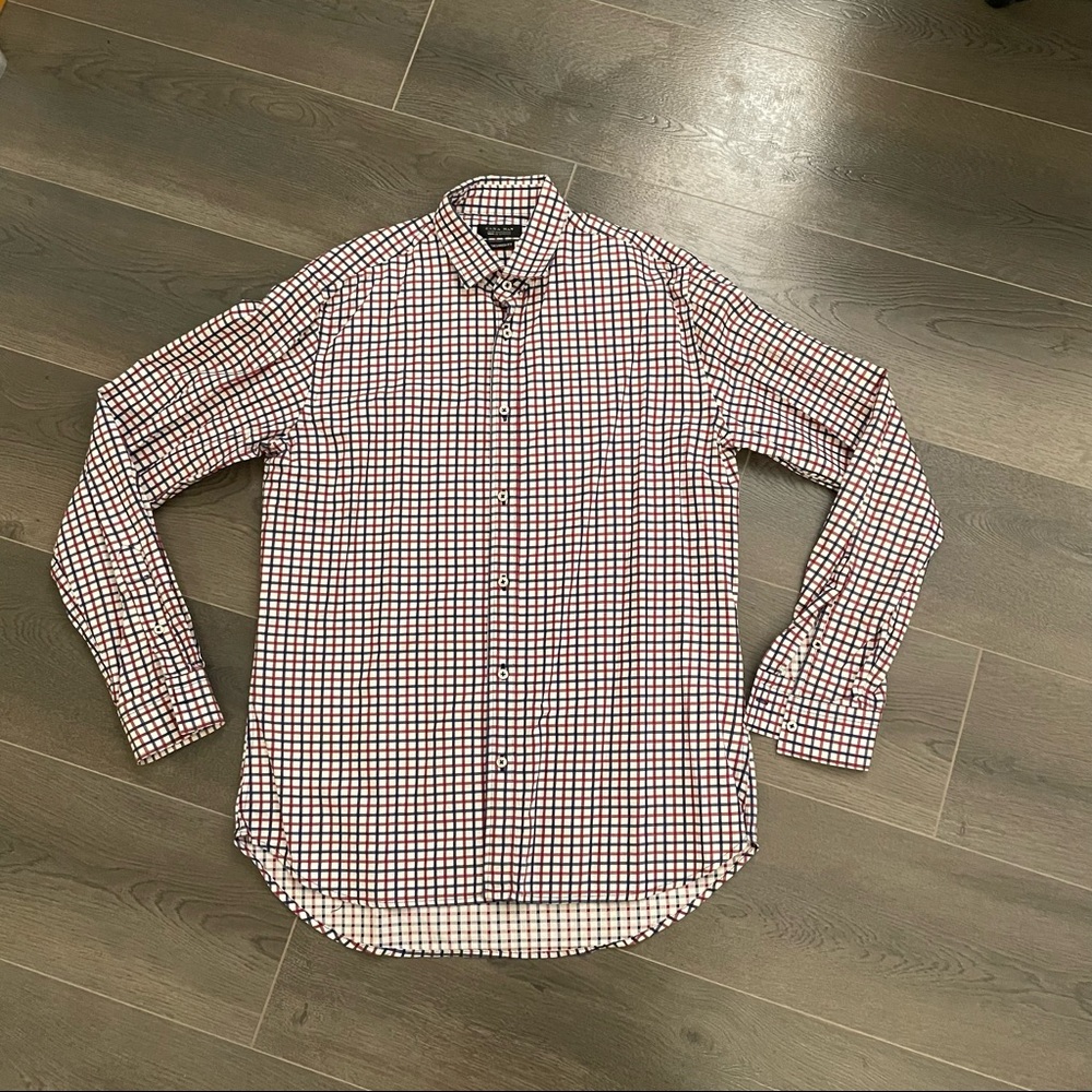 Men’s Zara red & blue gingham plaid button down (Sz 40)